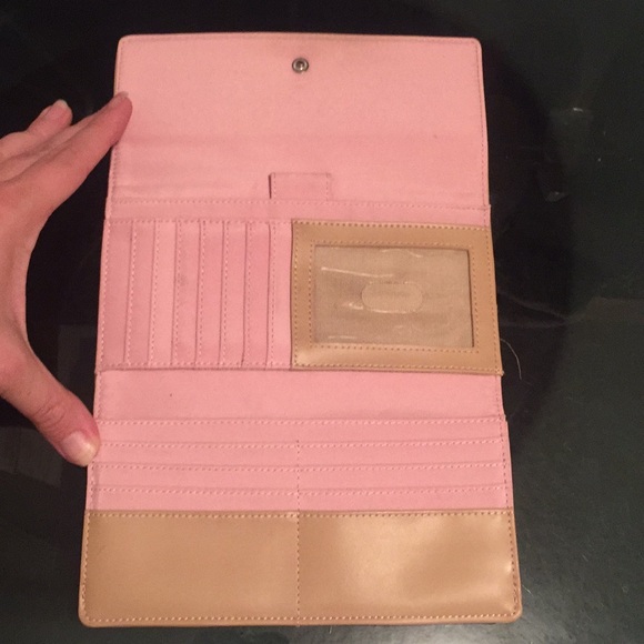 Nine and Company Pink wallet - Picture 2 of 8